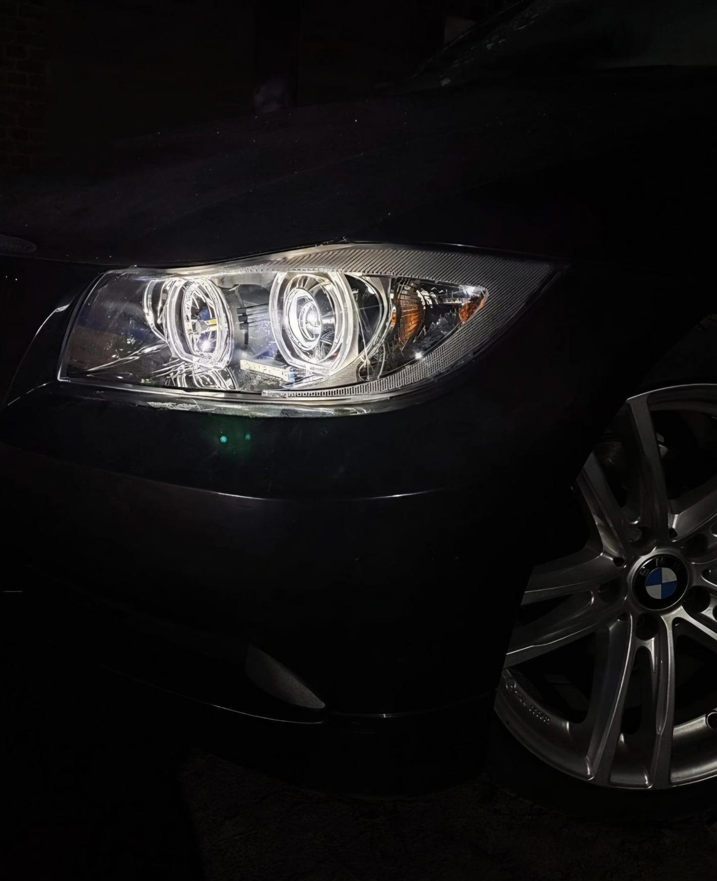 BMW E90 E91 Headlights Black LED Angel Eyes Front Lights 2005-2011 | Sedan Touring